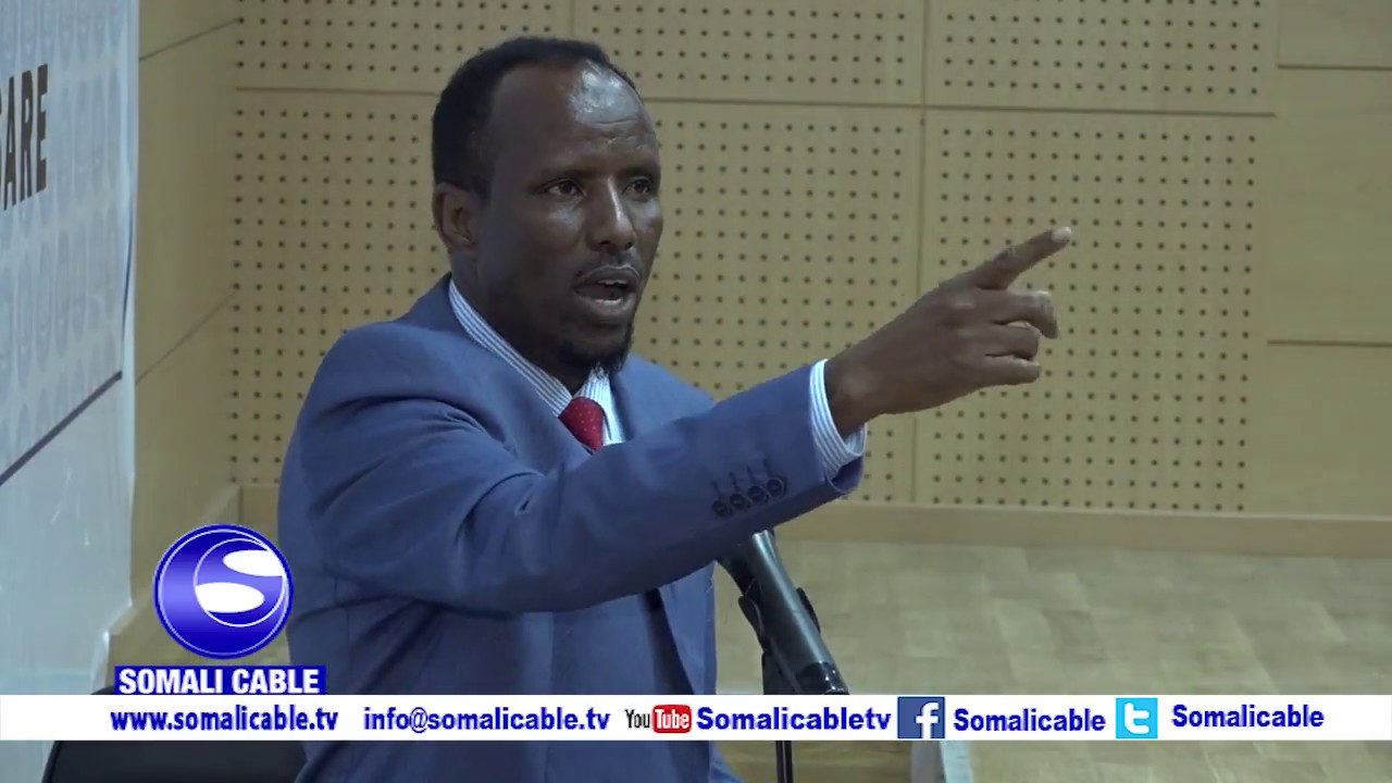 Senator Mustaf 'Xamar 1-sano  baan joogaa Fikradaan qabay wax badan baa iska keey badalay runtii'