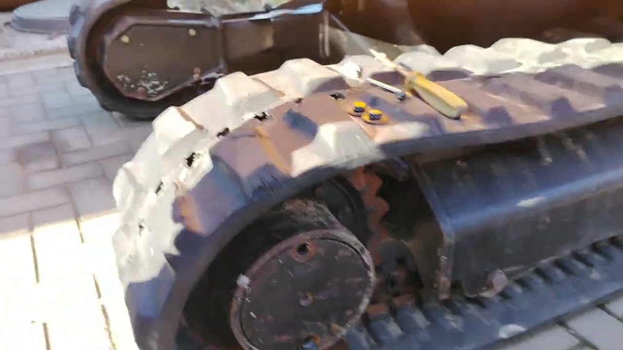 Jcb 8025 замена масла в бортовых