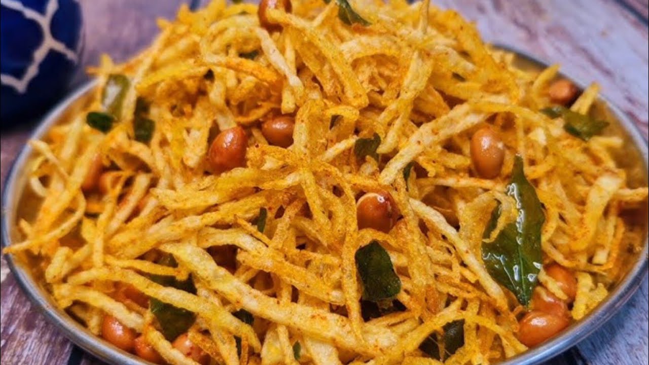  15min में Aloo Lachha Namkeen न पकाना न सुखाना न ऑइली बने न लाल पड़े |Potato Chivda |Vart ka nastha