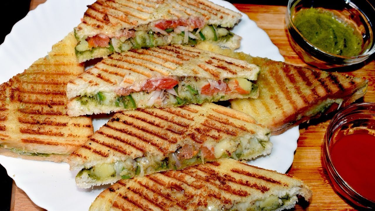 Aloo Matar Sandwich Recipe . Spicy aloo 🥔 sandwich on tawa recipe!!