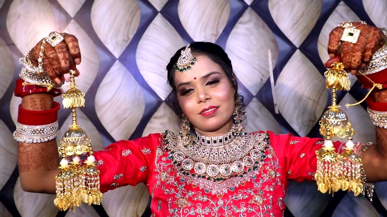 parlour shoot Poonam