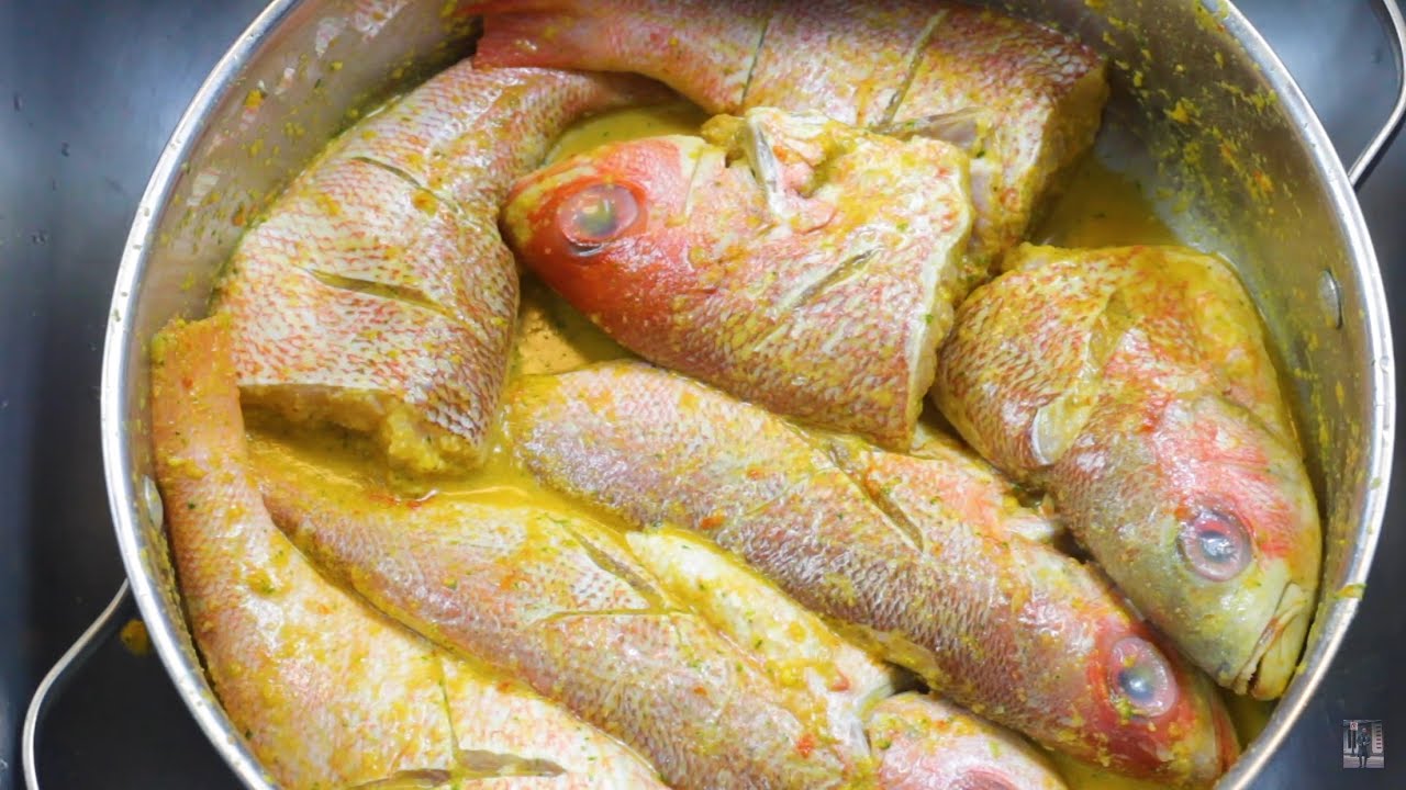 Haitian Food Recipe (How To Clean Fish/ Pwason Part 1)