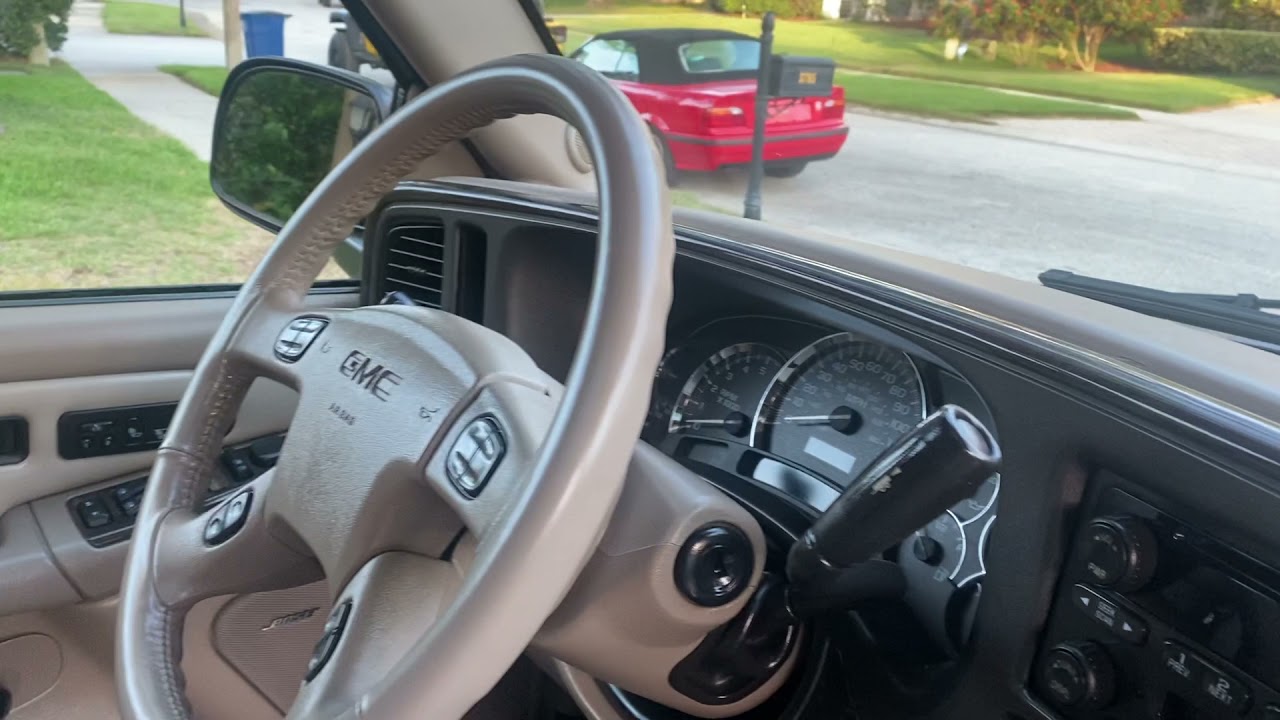 04 GMC Yukon DENALI AWD HTD LEATHER 3RD ROW SEATS BOSE/ONSTAR/XM/SUNROOF/M.S.R.P. 51,759 1 FL OWNER