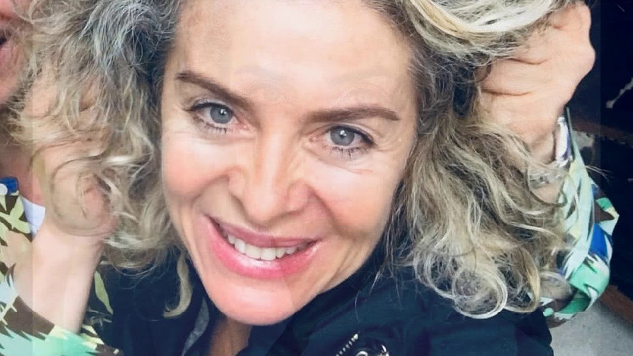 Vuelve.   Margarita Rosa de Francisco