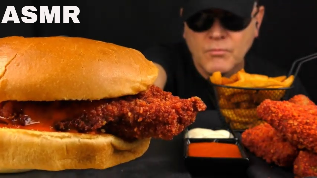 ASMR HOT CHEETOS BURGER CHICKEN MUKBANG, HASH BROWN HOT CHEETOS, FRENCH FRIES & HOT SAUCE SAURO ASMR
