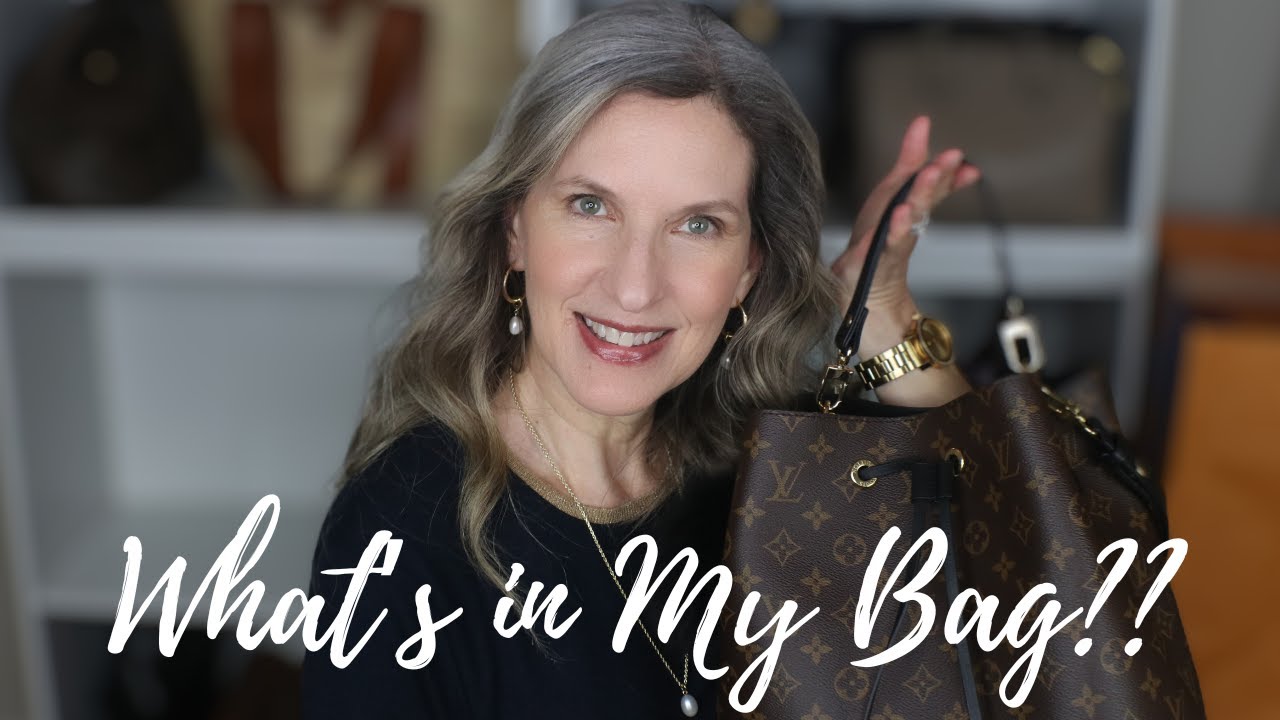 WHAT'S IN MY BAG?? What I've been carrying in my Neo Noe!
