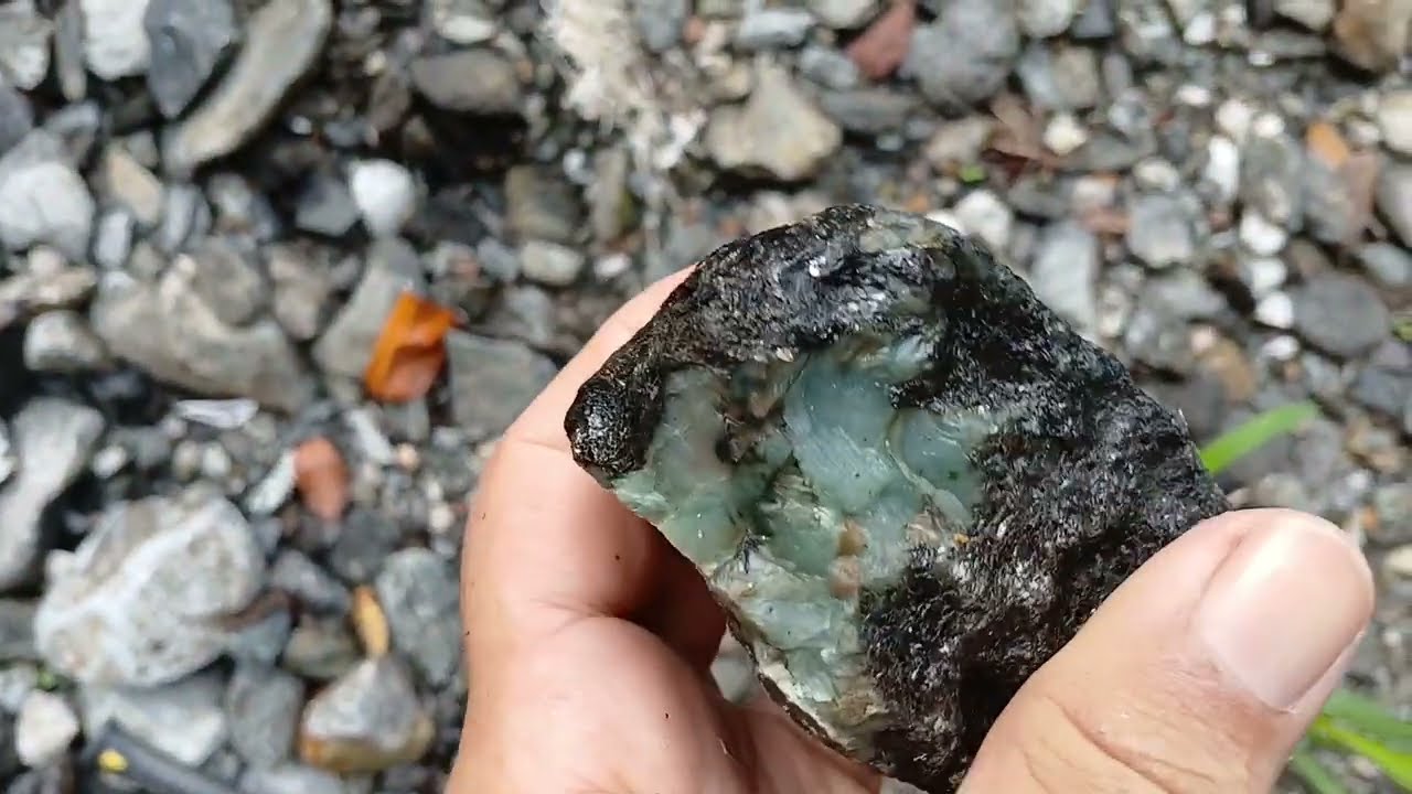 GARIMPANDO ESMERALDA EM UM LUGAR LINDISSIMO