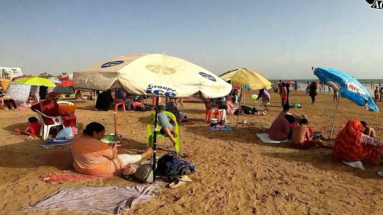 الأجواء الصيفية بمدينة اكادير المغربية جولة في أجمل شاطئ مع تمن الكوتشي 15/8/2023