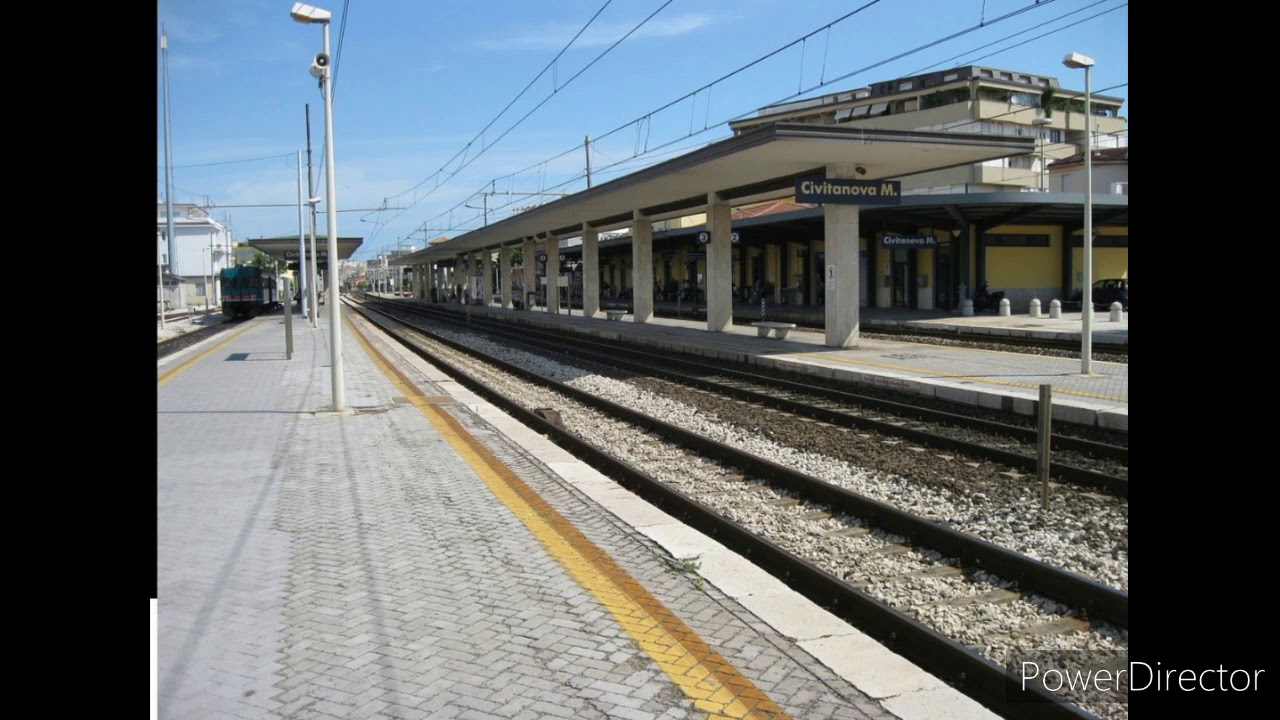ANNUNCI ALLA STAZIONE DI CIVITANOVA MARCHE