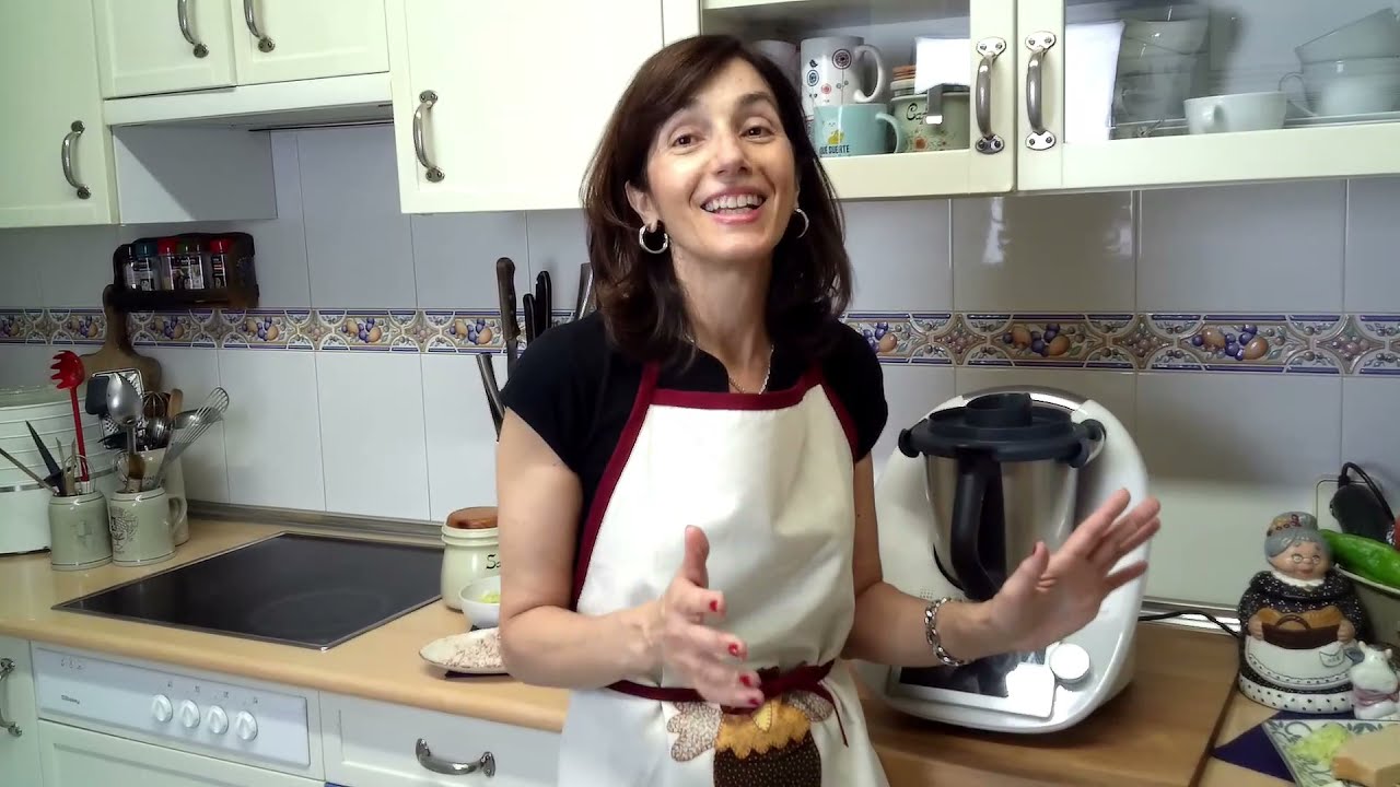 Menú completo:Caldo base y pastel de atún en thermomix
