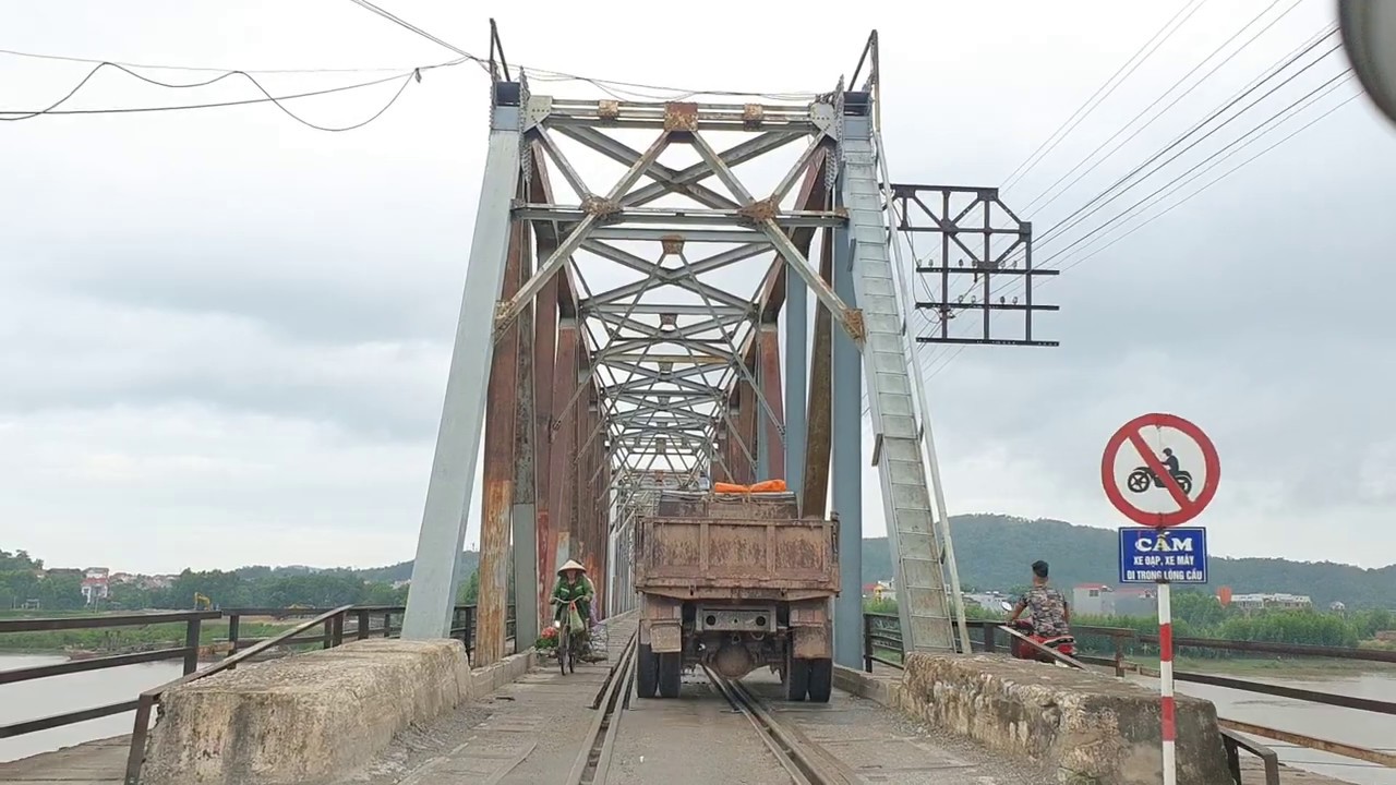 Cầu Cẩm Lý Lục Nam Bắc Giang |Cầu Độc Nhất Vô Nhị Đường Bộ Chung Đường Sắt |Vietnam Discovery Travel