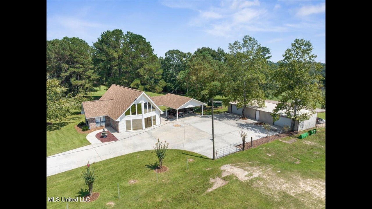 Pike Co Home with 125 Acres in North Pike School District