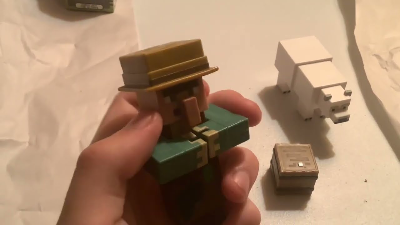 The Minecraft fisherman villager & polar bear 2 pack figures preview￼￼