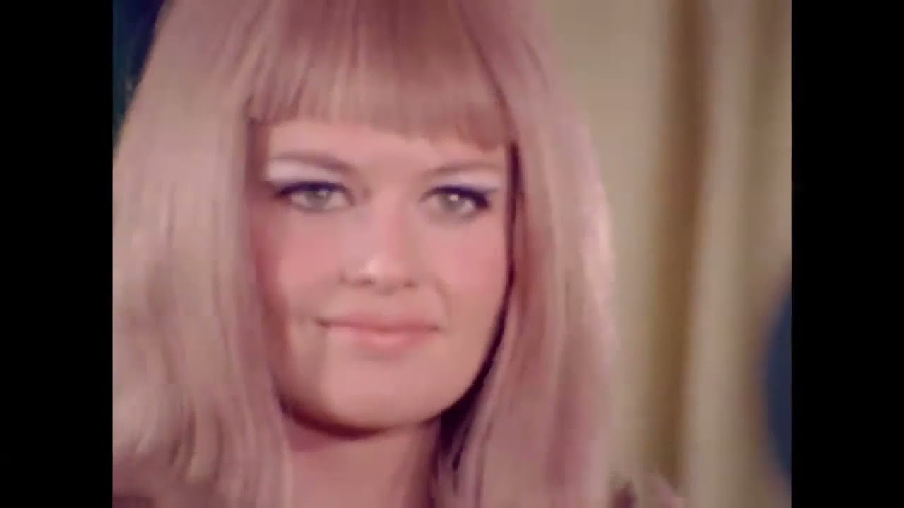 'Miss Wool' 1967 Tour of NZ  - Early Fashion Old Footage.