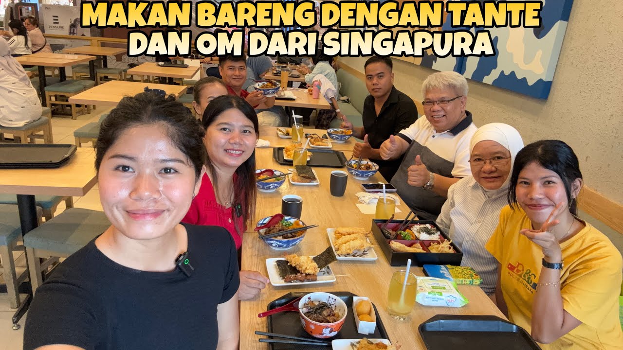 JUMPA DAN MAKAN BARENG TANTE DAN OM DARI SINGAPURA LANJUT KAMI BERSAUDARA KELILING DALAM MALL
