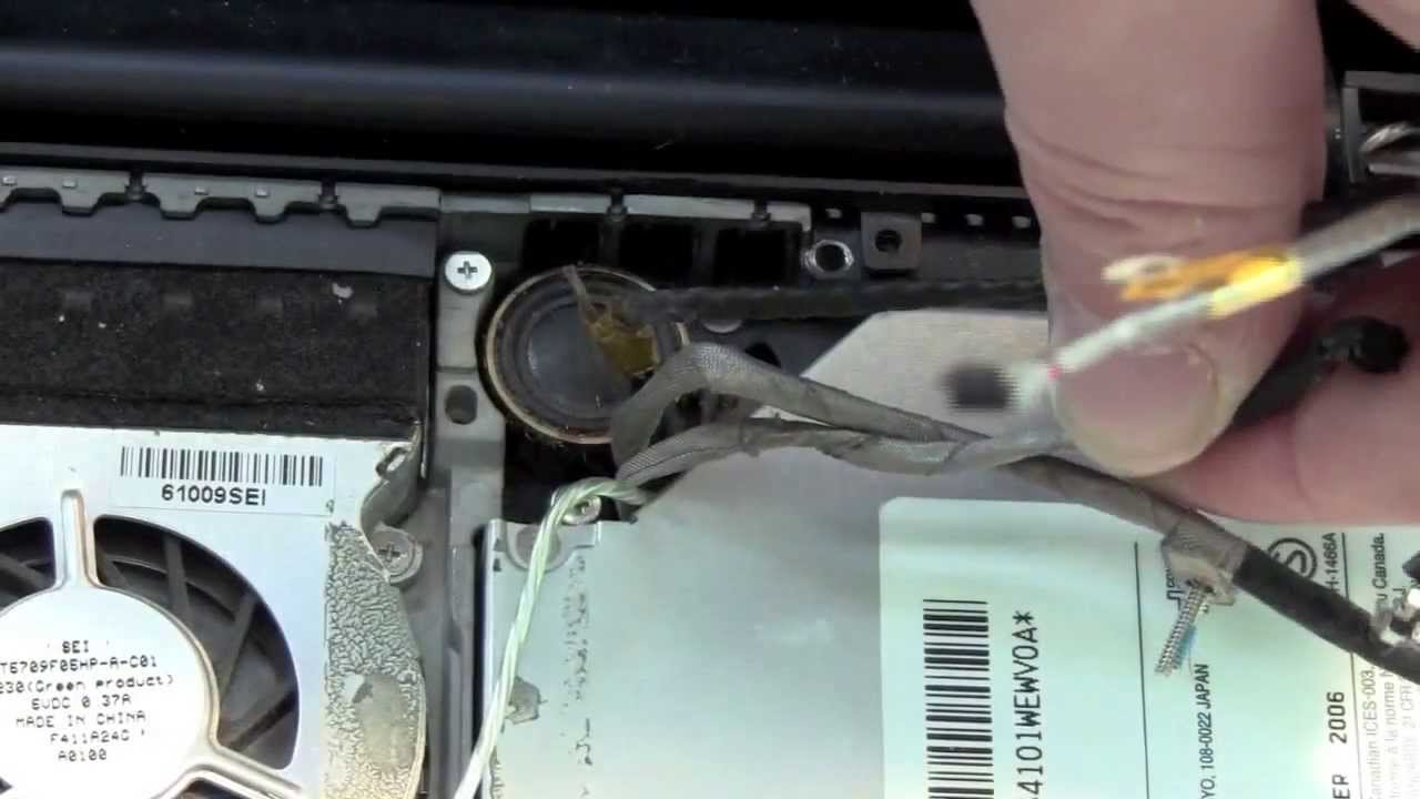 Ремонт MacBook Black 13.3 A1181 2006 замена мат. платы (logic board disassembly)