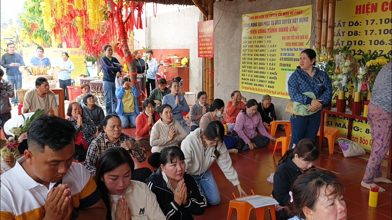 Hôm nay 28 tháng giêng nhiều bà con về Mẹ Mẫu Tiền Giang vía mẫu 