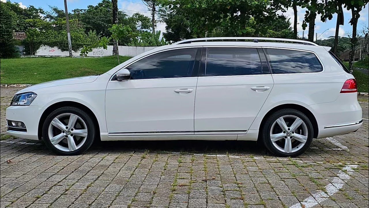 Passat Variant 2014 com teto panorâmico à venda!