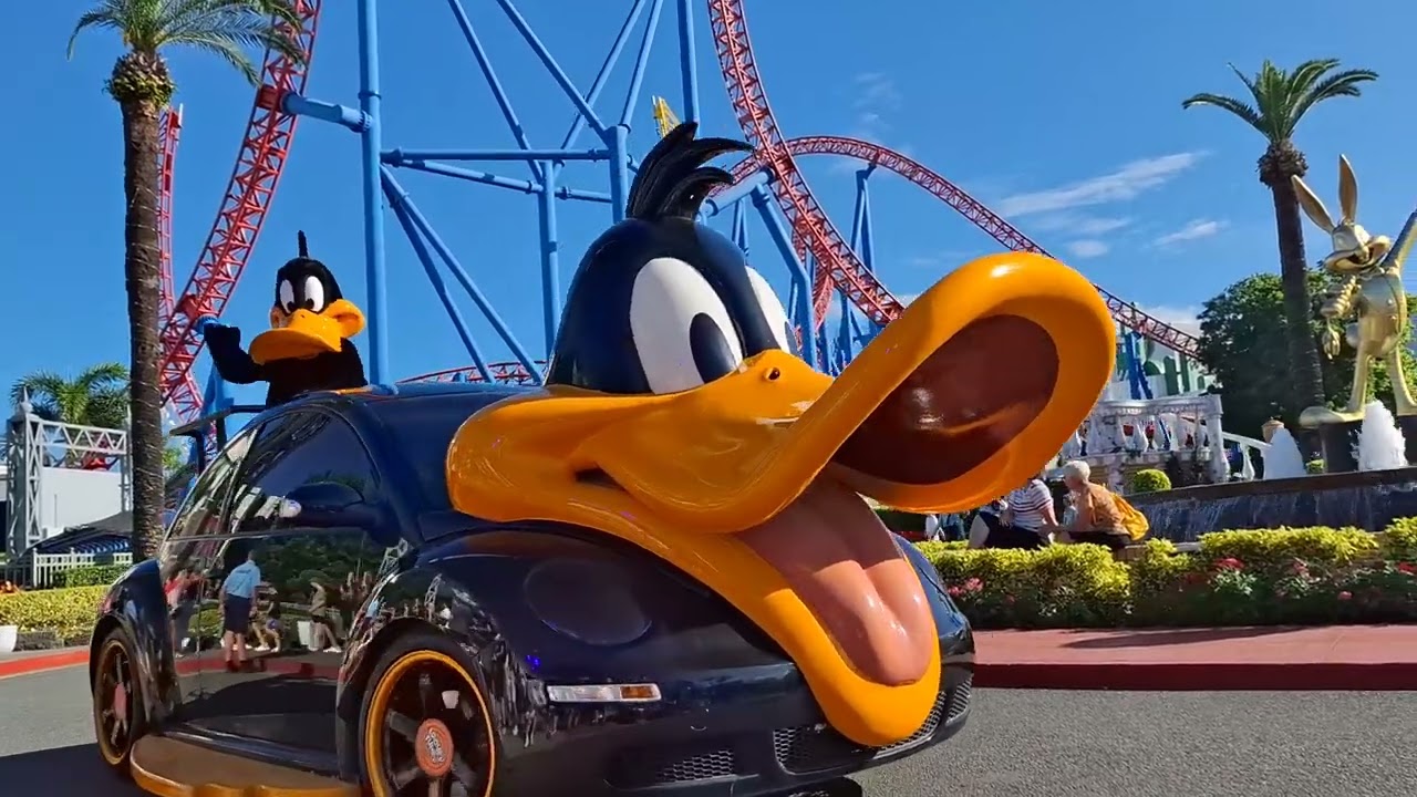 Warner Bros Movie World Parade