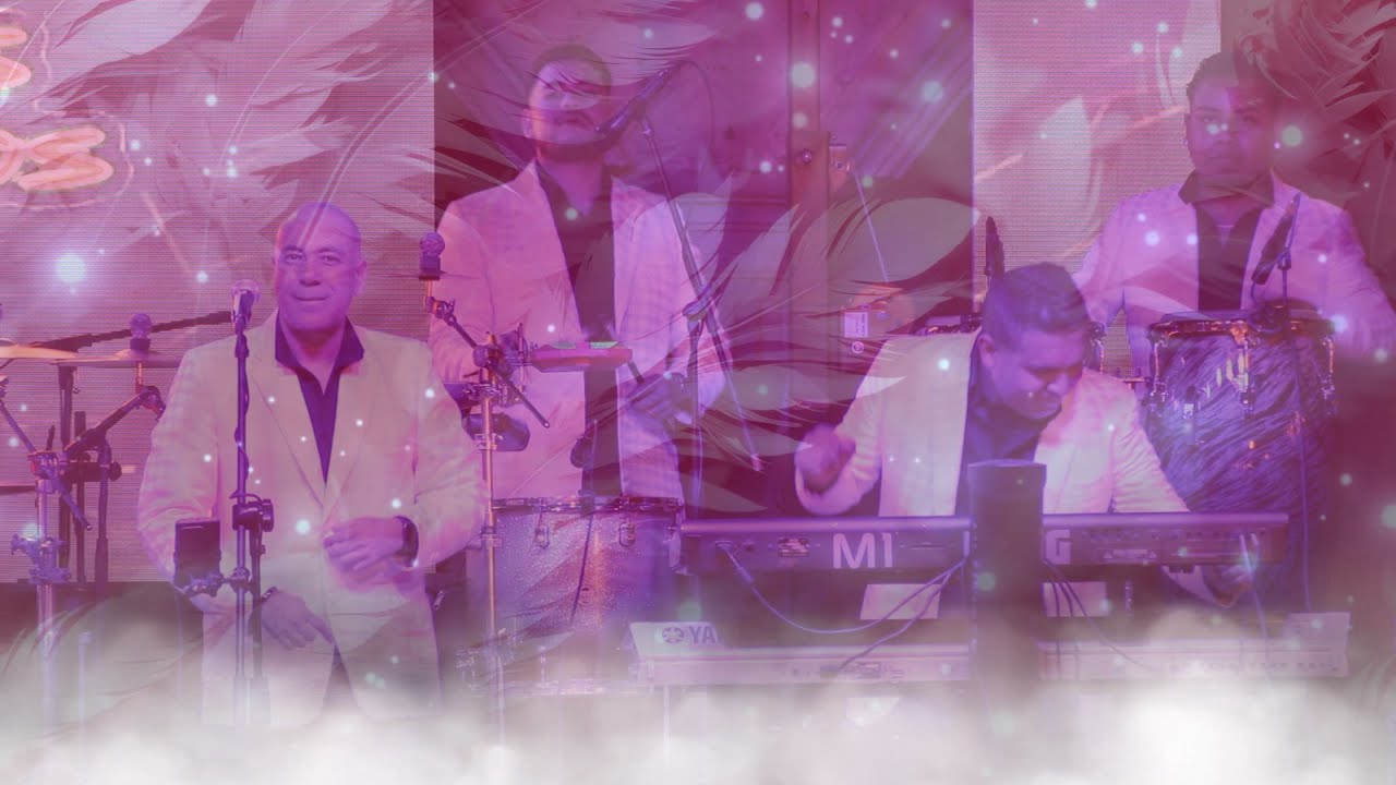 Si te vas - Pajaritos Blancos y Monse Ortiz. EN VIVO (LYRIC VIDEO)