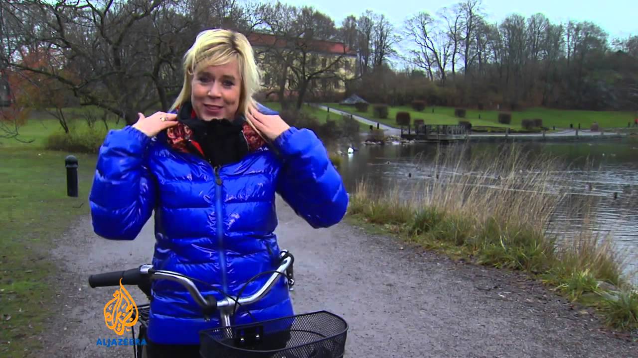 Swedish students unveil invisible helmet
