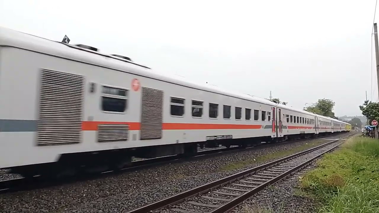 KA Serayu Pagi Bawa Double LD Tujuan BY MRI