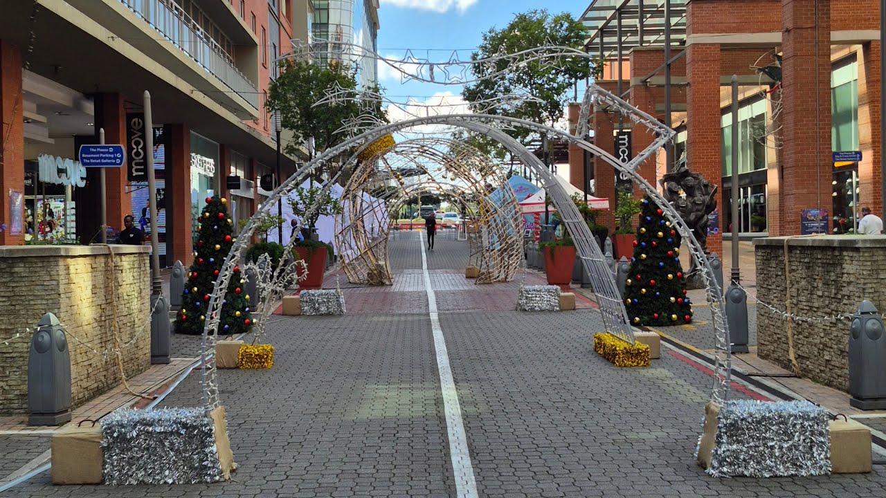 Christmas vibes in Melrose Arch II Whiskey Event & Overnight oats prep