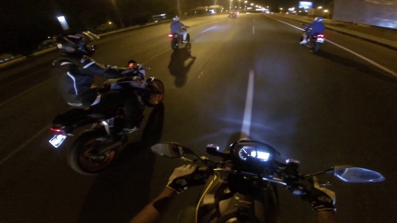 Yamaha MT03 stock vs KTM 390 akra vs Twister con fierros
