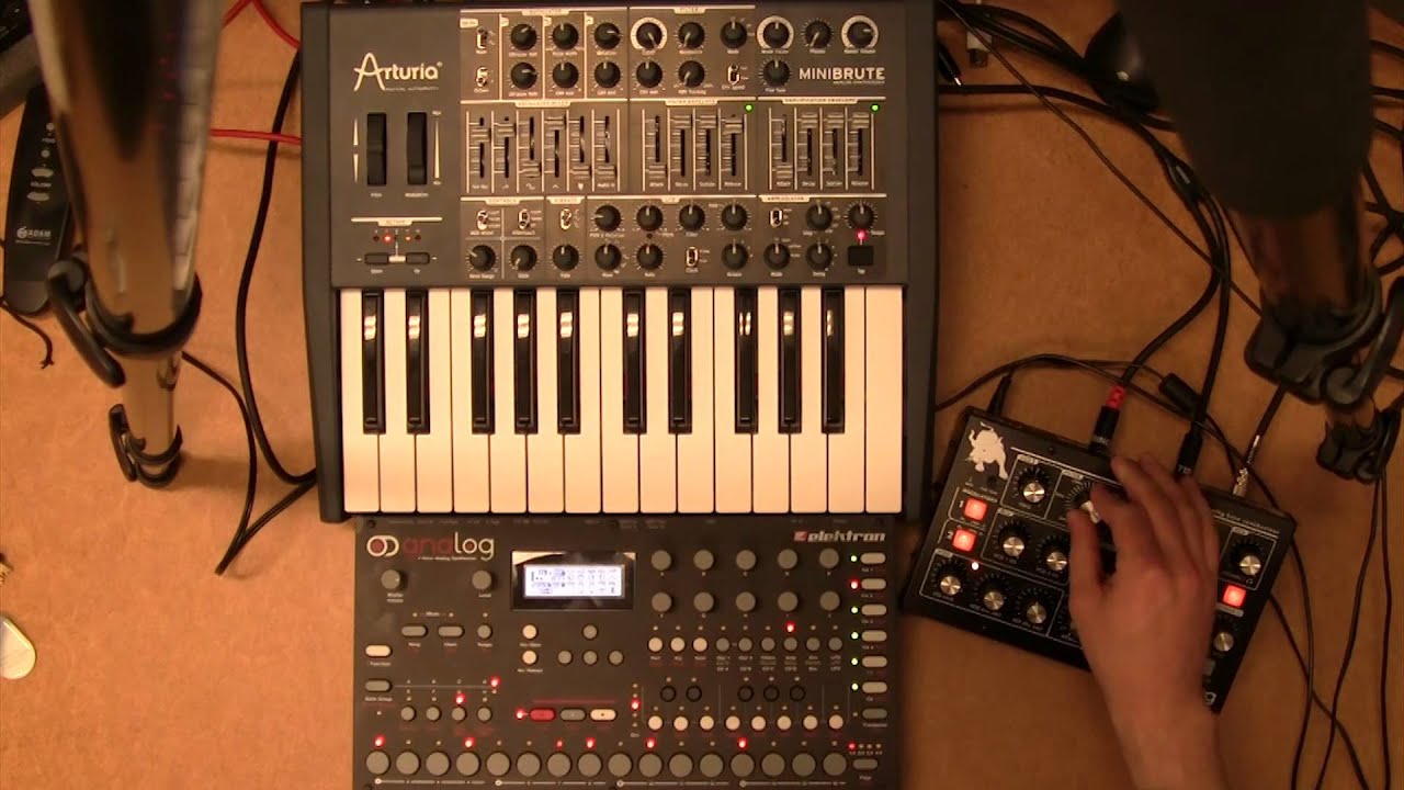 Moog Minitaur + Arturia Minibrute CV sequenced by Elektron Analog Four