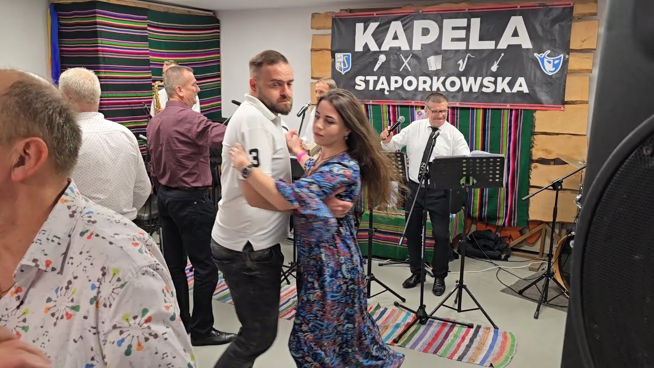 23 listopada 2024 Oj działo się! - Piękna para taneczna znakomicie się bawiła!