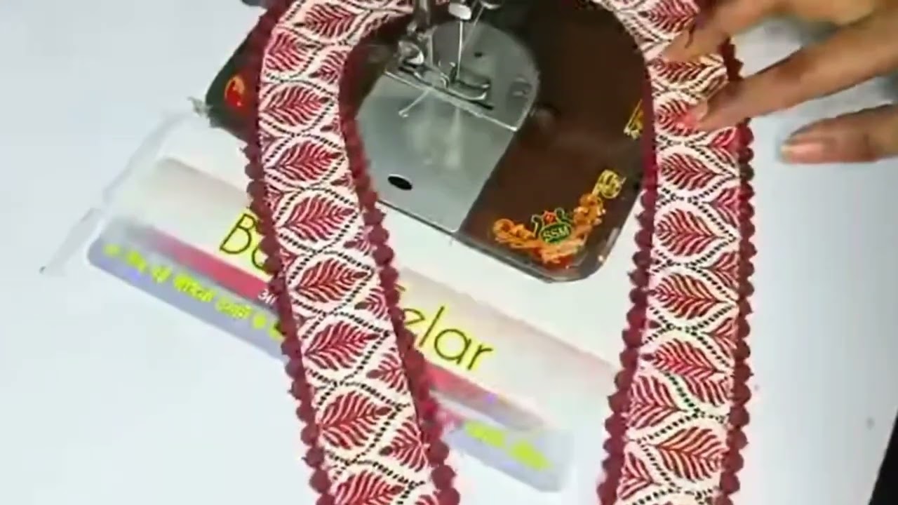 Very very very beautiful neck design with lace \\ designing neck line \\बहुत खुबसुरत गले डिजाइन 