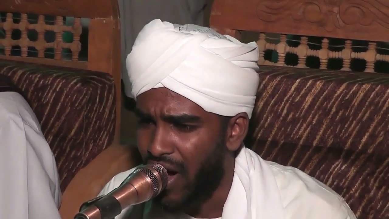 عشرة آلاف صلاة ومية والسلام مطبوق ... ليالي قرية الحقنة .. المادح الشيخ التاج بانقا وبكري الحبر