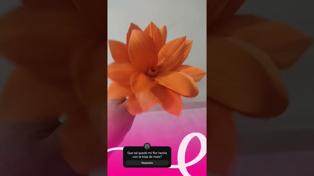 Flor hecha con la hoja de maiz