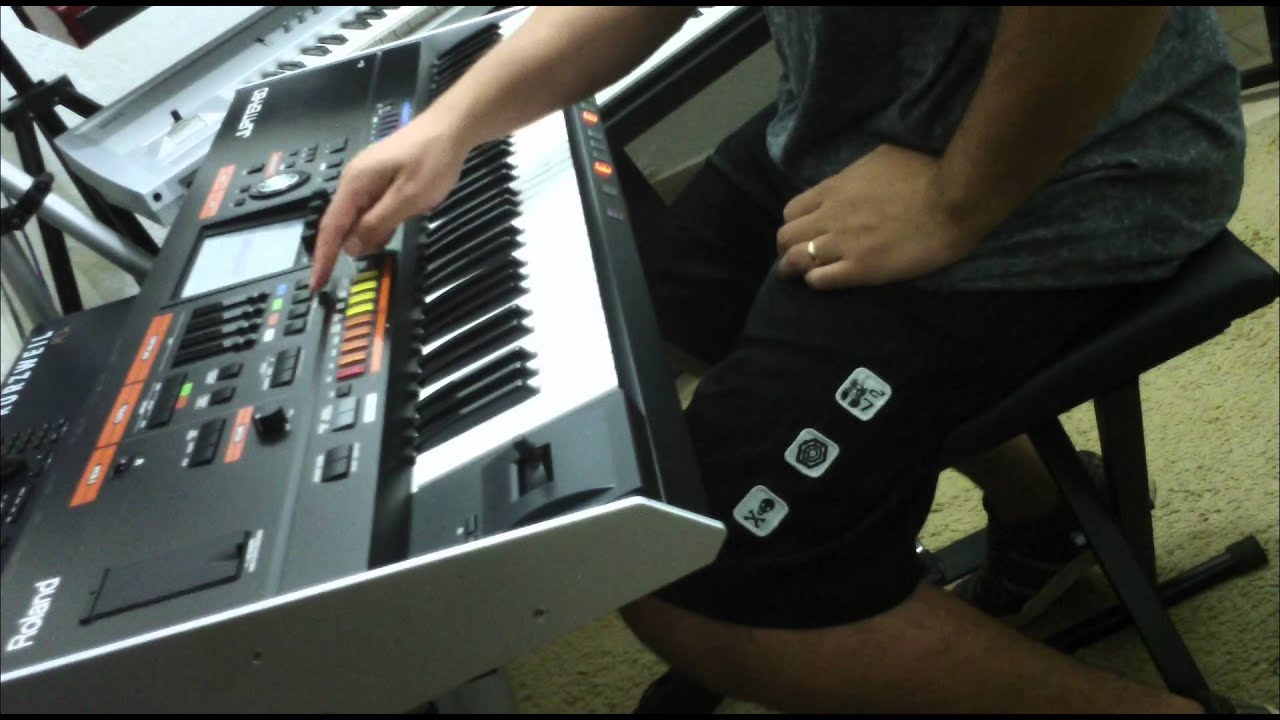 ROLAND JUPITER 80 DEMO NA CLASSIC KEYBOARDS