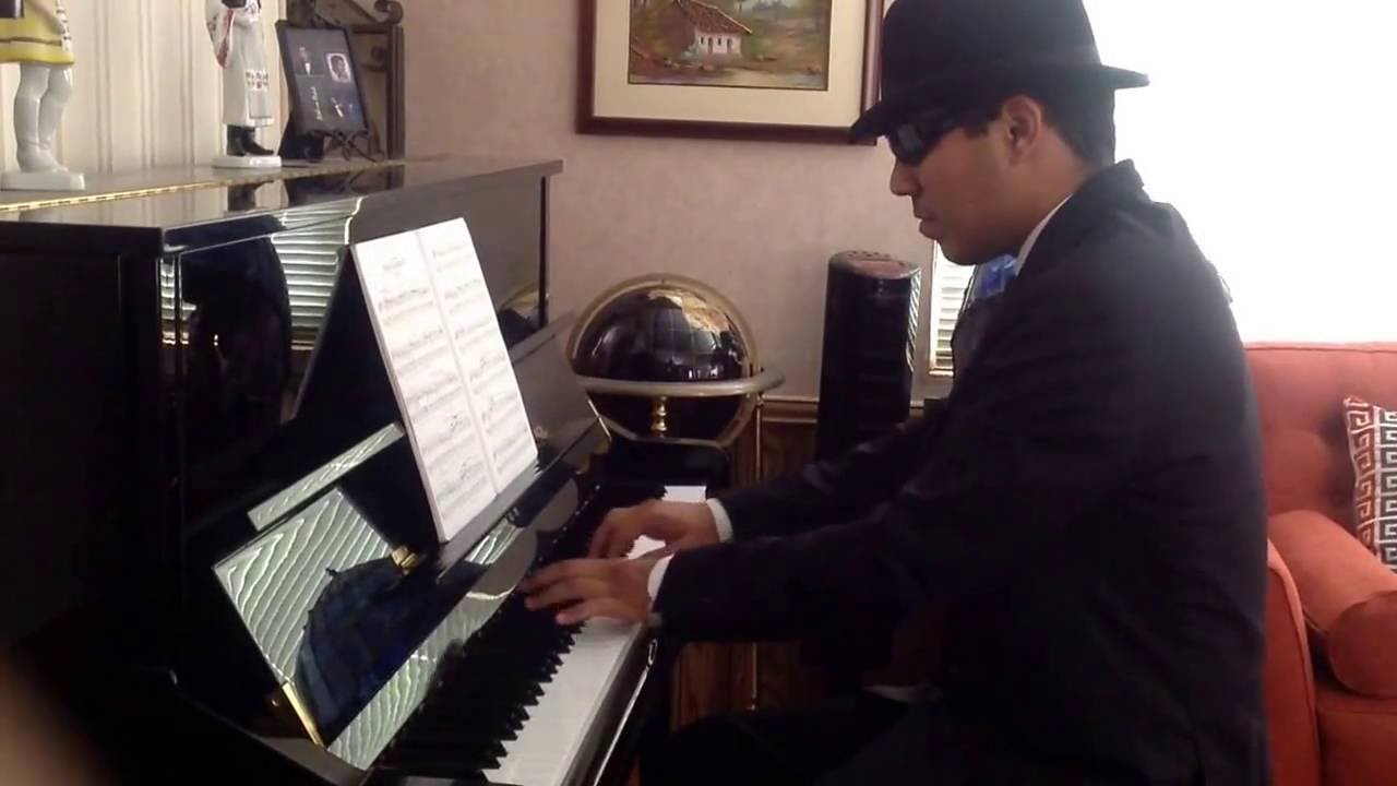 First Gnossienne by Erik Satie, played by Andrew Diaz.