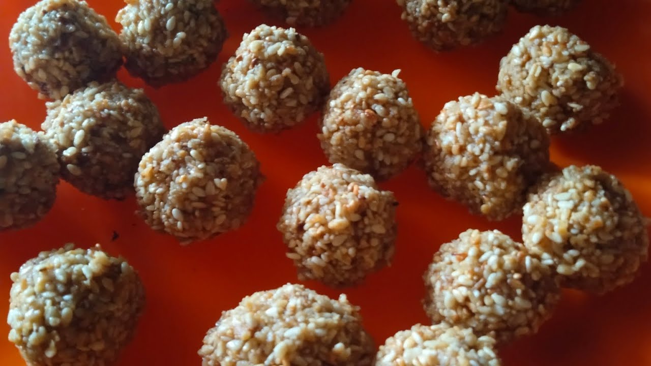 Viral Sakat chaturthi wale til k laddu and kumauni sakkar pare