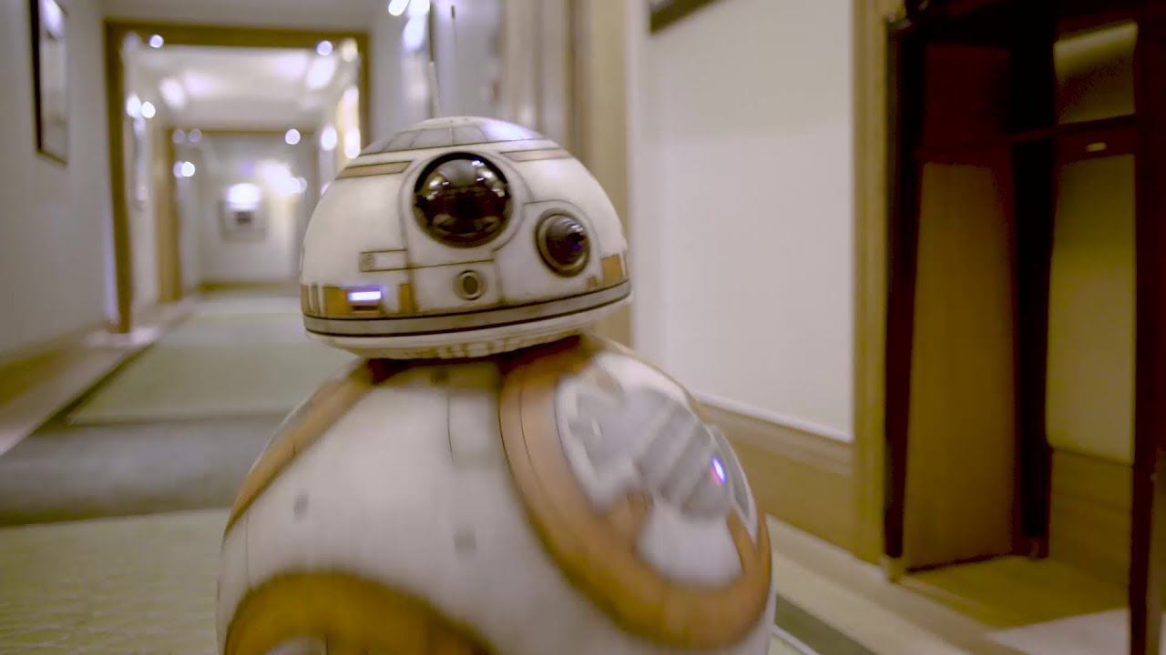 BB-8に密着取材！『スター・ウォーズ／最後のジェダイ』ロンドンプレミア舞台裏オモシロ映像公開！