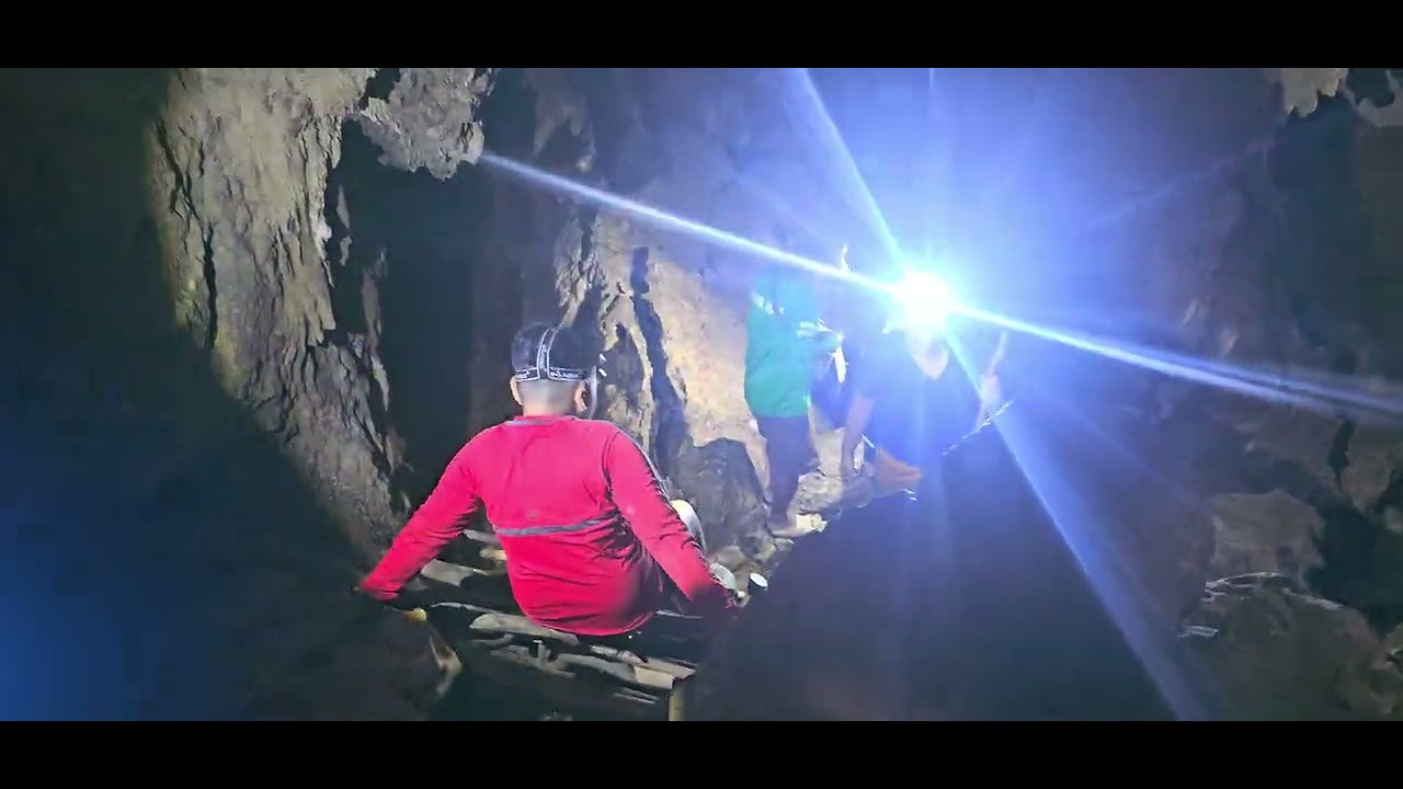 Tinipak cave at Mt. Daraitan