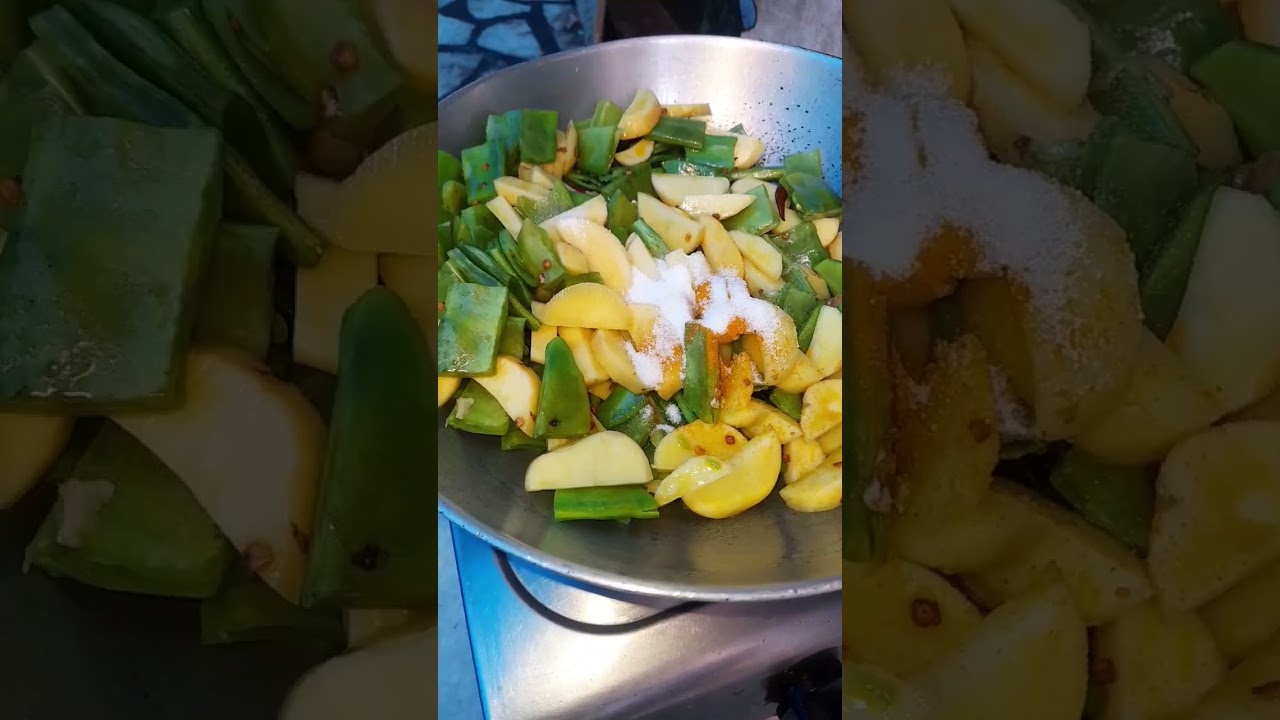 aalu sem ki bhujiya #semkisabji #semkisabji #bhujiya#sabji#sabjirecipe #shorts#shortvideo #trending