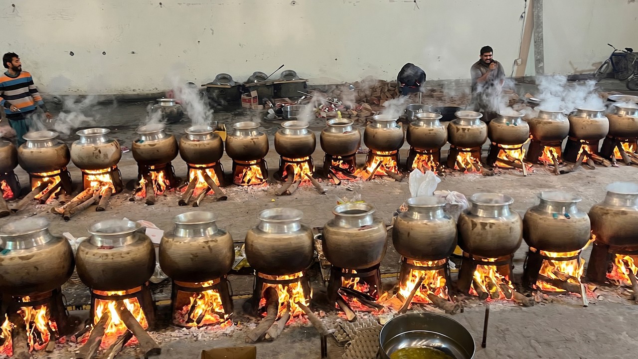 Pakistan's Luxurious Wedding Food Preparation in Night | Delicious Mutton Qorma |Fresh Mutton Steam