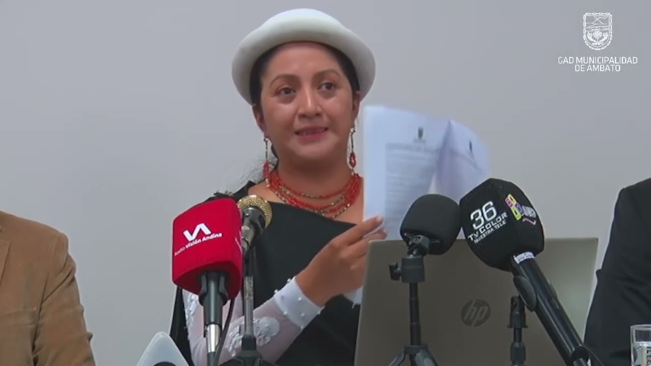 La Alcaldesa, Ing. Diana Caiza, da a conocer los inconvenientes de los contratos de última hora