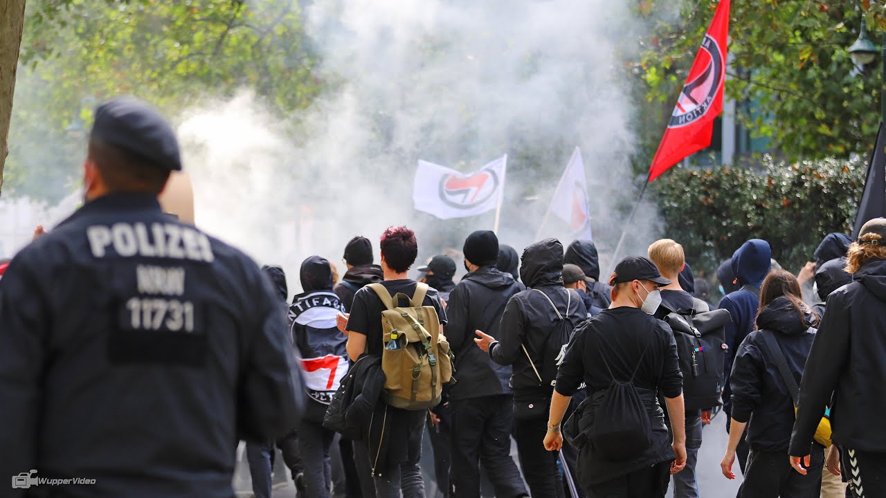 Großdemo in Düsseldorf gegen neues Versammlungsgesetz in NRW | 28.08.2021