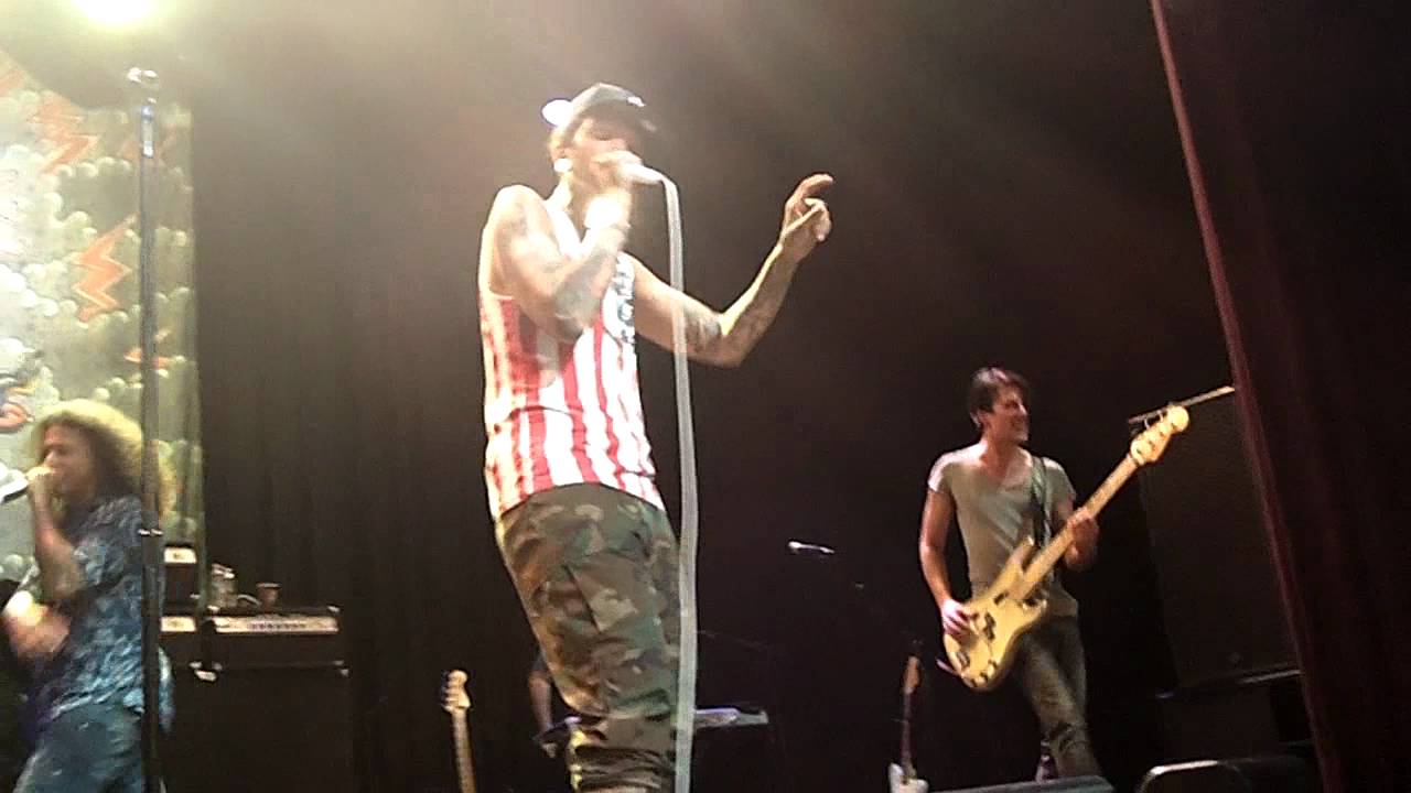 Stereo Hearts - Gym Class Heroes