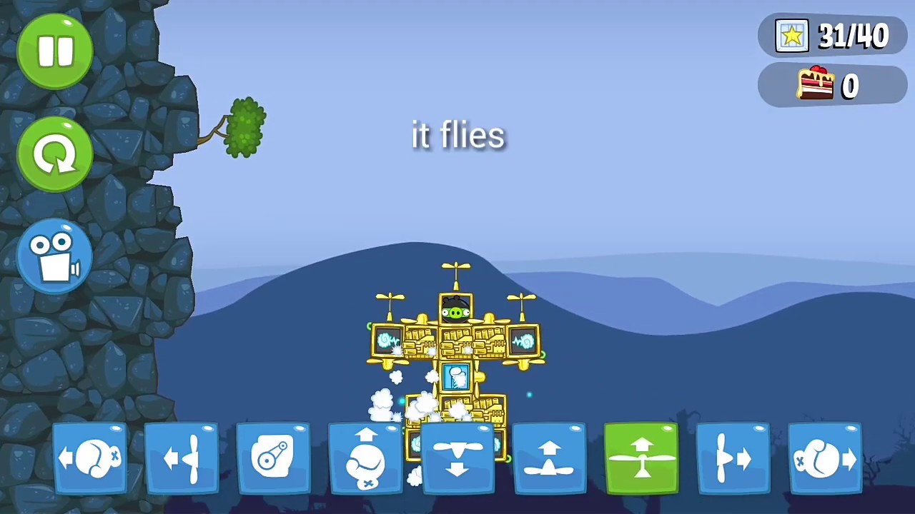 Flying Battle Robot - Bad Piggies Field of Dreams Sandbox Engineering Fighting