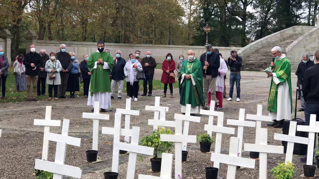 Hommage aux femmes et hommes du monde agricole partis trop tôt Dimanche 25 octobre Ste Anne d’Auray