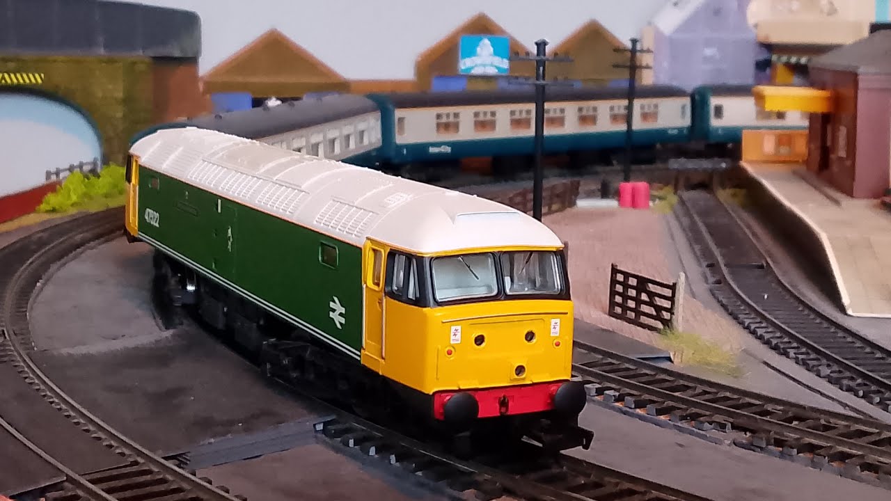 Hornby Railroad Plus 47522 {Doncaster Enterprise} | Unboxing & Review 