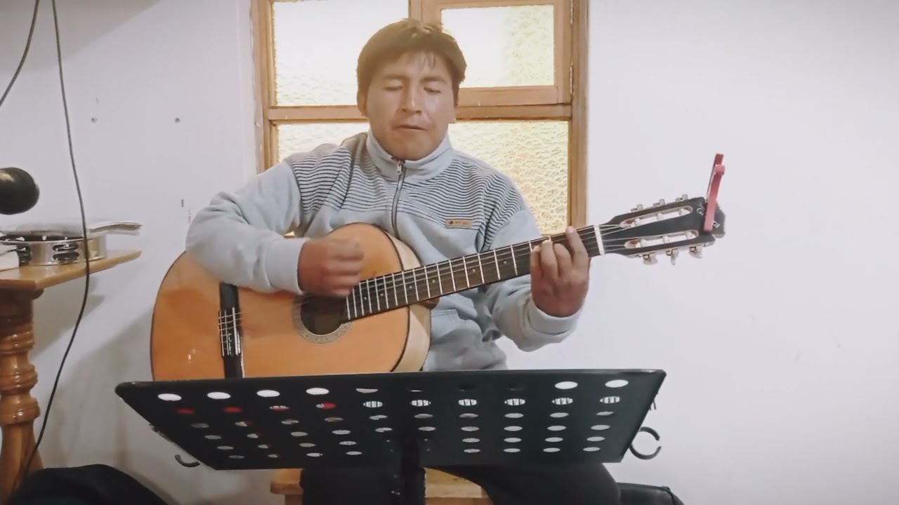 SIENTO TU PRESENCIA EN MI VIDA. Canto de Comunión. Letras y acordes en la descripción.