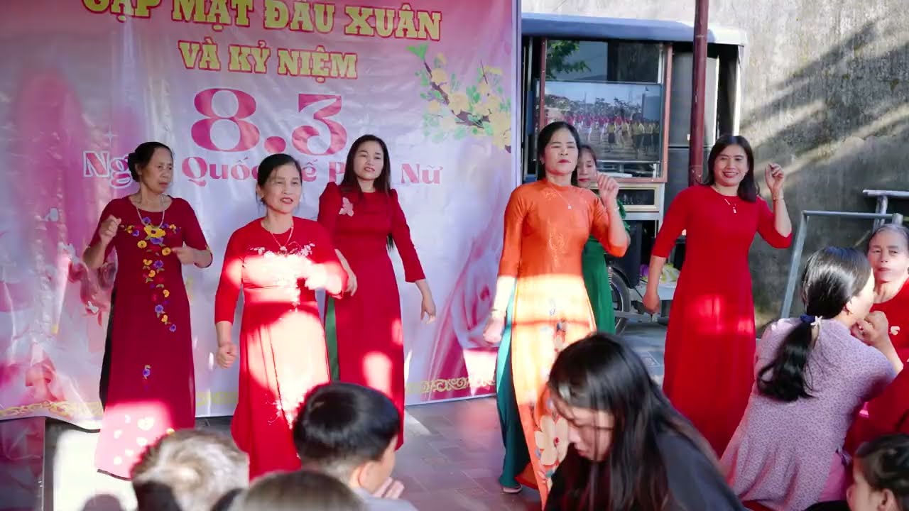 TỔ QUỐC GỌI TÊN MÌNH NHỚ VỀ NGHE GIỌNG HÒ KHOAN - BIỂU DIỄN: CHỊ EM HỌ NGUYỄN VĂN