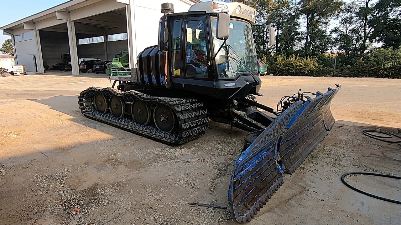 Good Morning Leitner LH500, Let's Push some Silage !! Snowcat Awakening - Mais Silage 2022