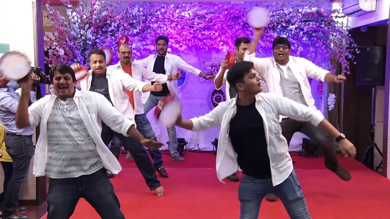Never seen entry in Amitabh dance melody